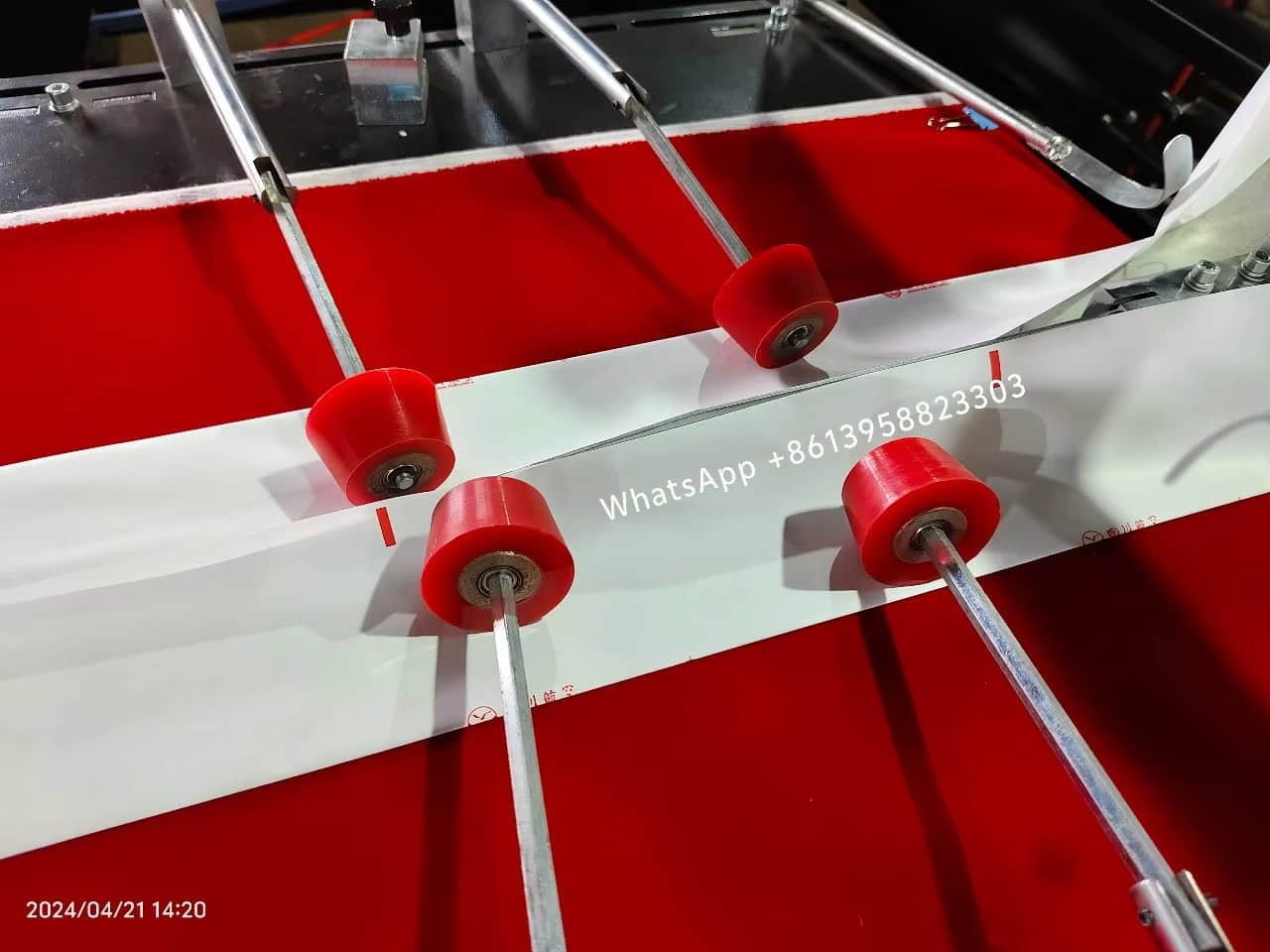 식품 포장 백, 커피 백 등을 라미네이션 방식으로 제조하는 중앙 밀봉 파우치 백 제조기 MJ-350-B