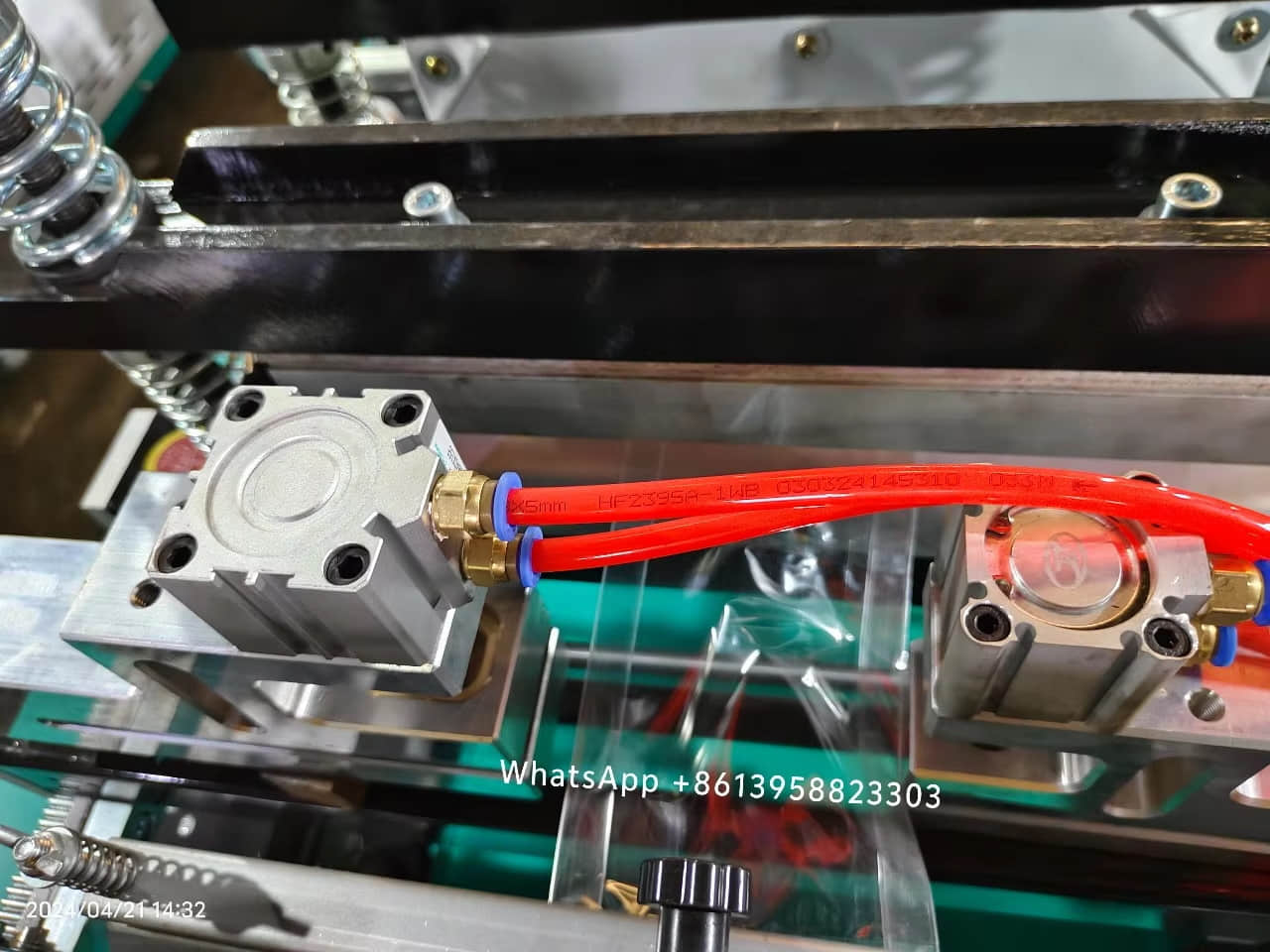 식품 포장 백, 커피 백 등을 라미네이션 방식으로 제조하는 중앙 밀봉 파우치 백 제조기 MJ-350-B