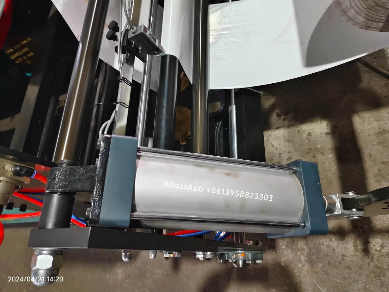 식품 포장 백, 커피 백 등을 라미네이션 방식으로 제조하는 중앙 밀봉 파우치 백 제조기 MJ-350-B