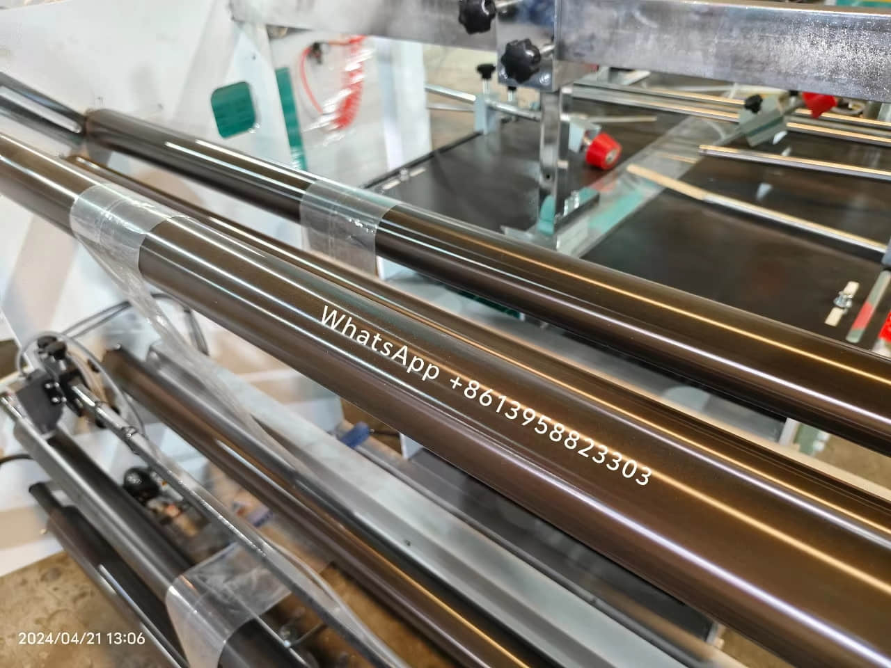 PVC 및 PET 수축 필름용 접착 라벨 슬리브 봉제기