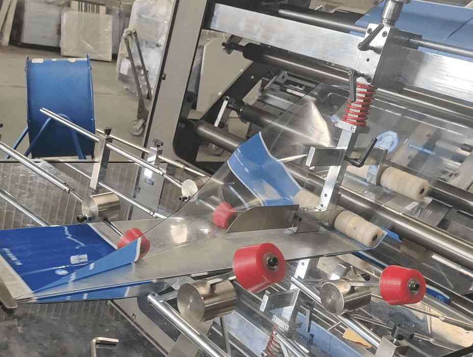 고속 고품질 4면 밀봉 파우치 제조기 고속 고품질 4면 밀봉 파우치 제조기